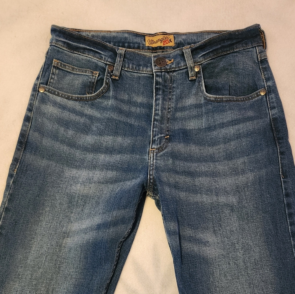 31 X 38 Wrangler Tall X20 No. 44 Slim Straight Denver Wash Jeans